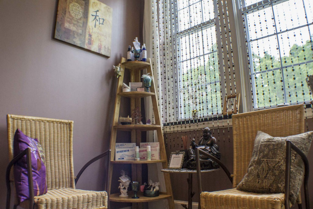 sitting-area-lotus-day-spa